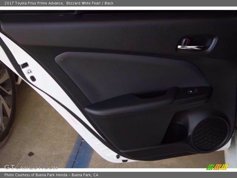 Blizzard White Pearl / Black 2017 Toyota Prius Prime Advance