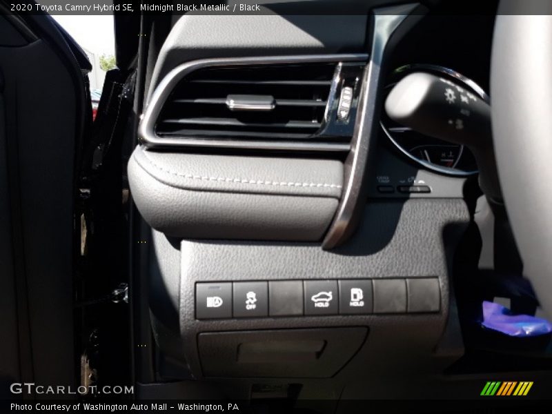 Midnight Black Metallic / Black 2020 Toyota Camry Hybrid SE
