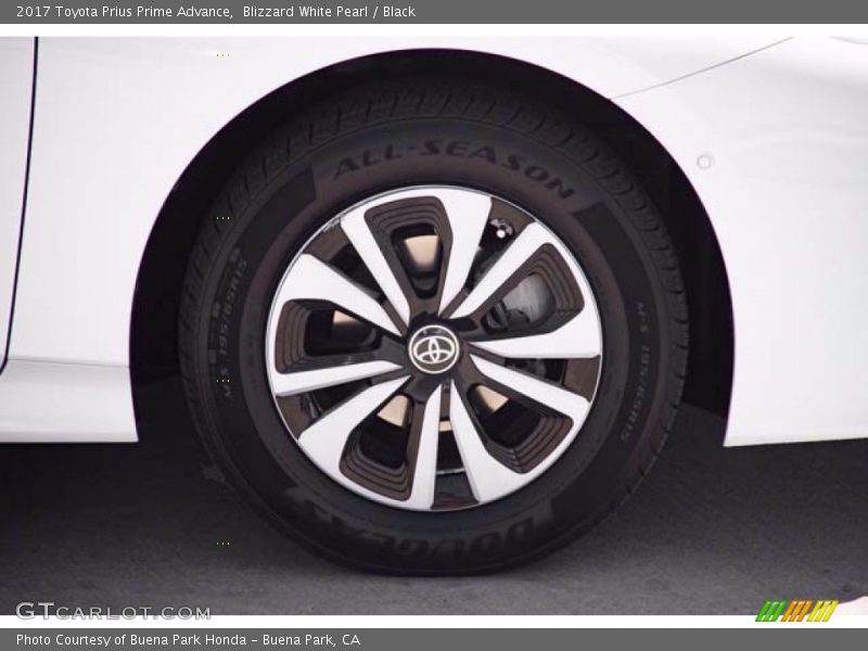 Blizzard White Pearl / Black 2017 Toyota Prius Prime Advance