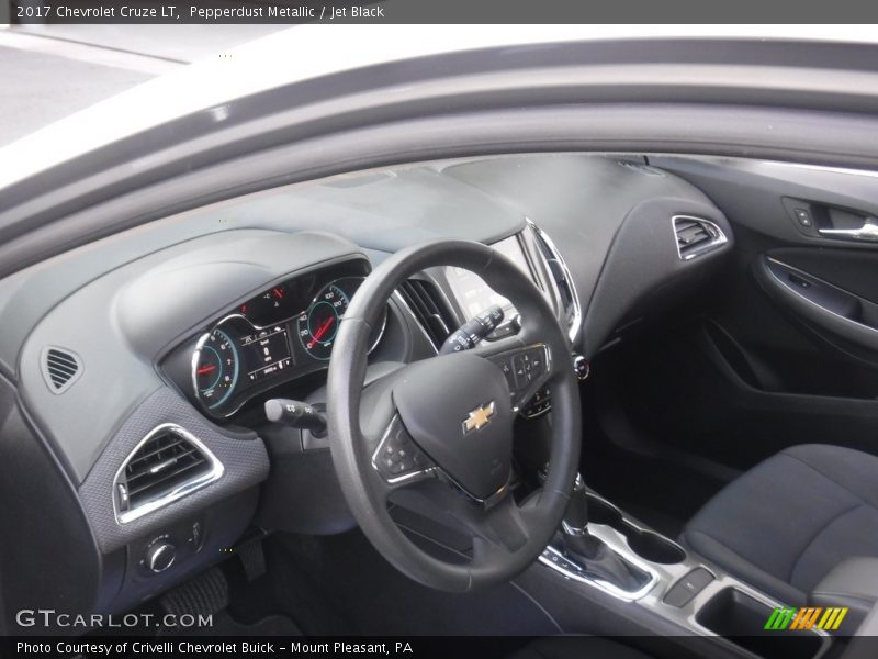 Pepperdust Metallic / Jet Black 2017 Chevrolet Cruze LT