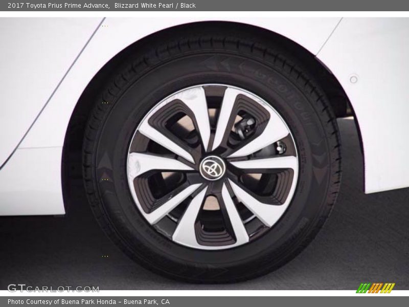 Blizzard White Pearl / Black 2017 Toyota Prius Prime Advance