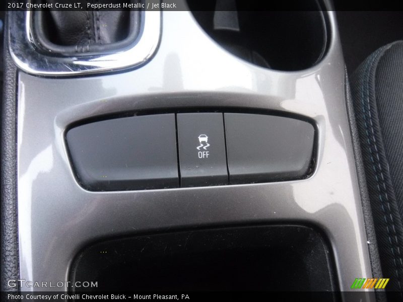 Pepperdust Metallic / Jet Black 2017 Chevrolet Cruze LT