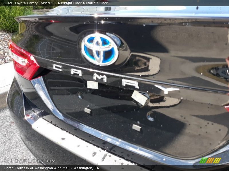 Midnight Black Metallic / Black 2020 Toyota Camry Hybrid SE