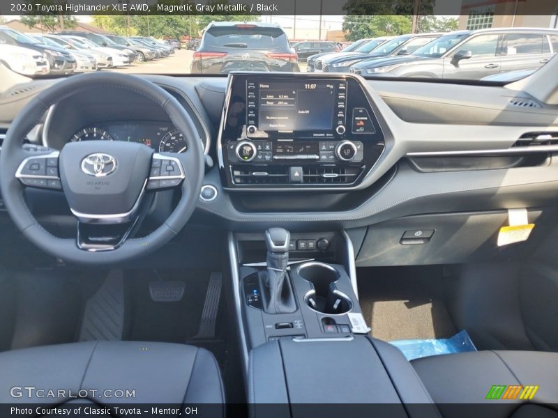 Magnetic Gray Metallic / Black 2020 Toyota Highlander XLE AWD