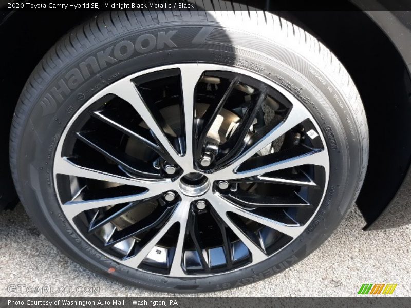 Midnight Black Metallic / Black 2020 Toyota Camry Hybrid SE