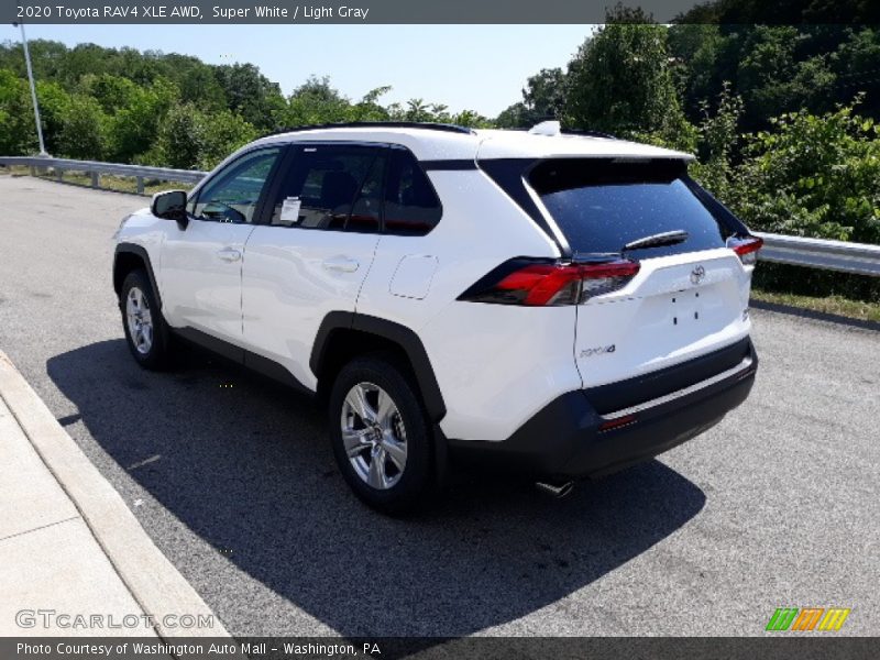 Super White / Light Gray 2020 Toyota RAV4 XLE AWD