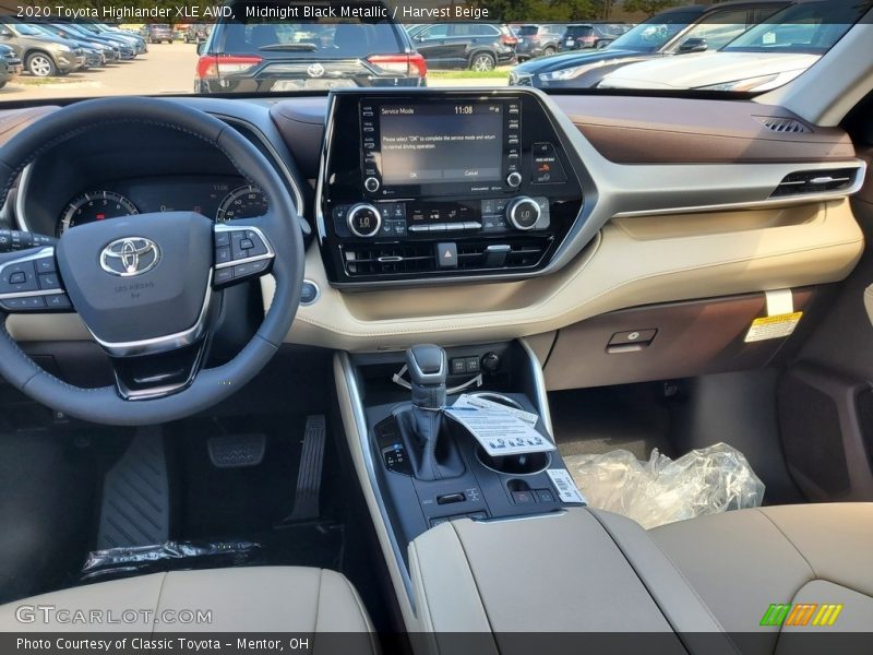 Midnight Black Metallic / Harvest Beige 2020 Toyota Highlander XLE AWD