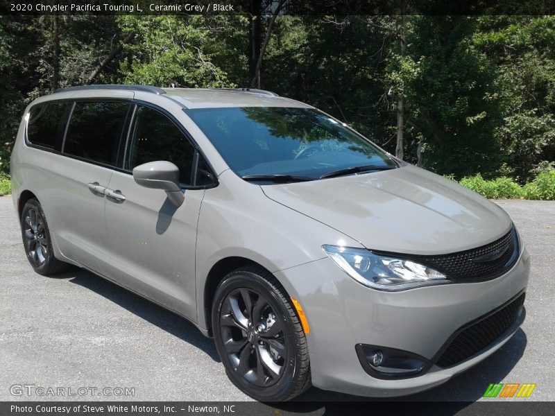 Ceramic Grey / Black 2020 Chrysler Pacifica Touring L