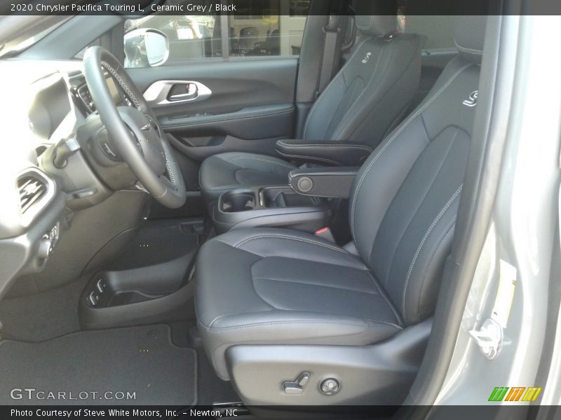 Ceramic Grey / Black 2020 Chrysler Pacifica Touring L