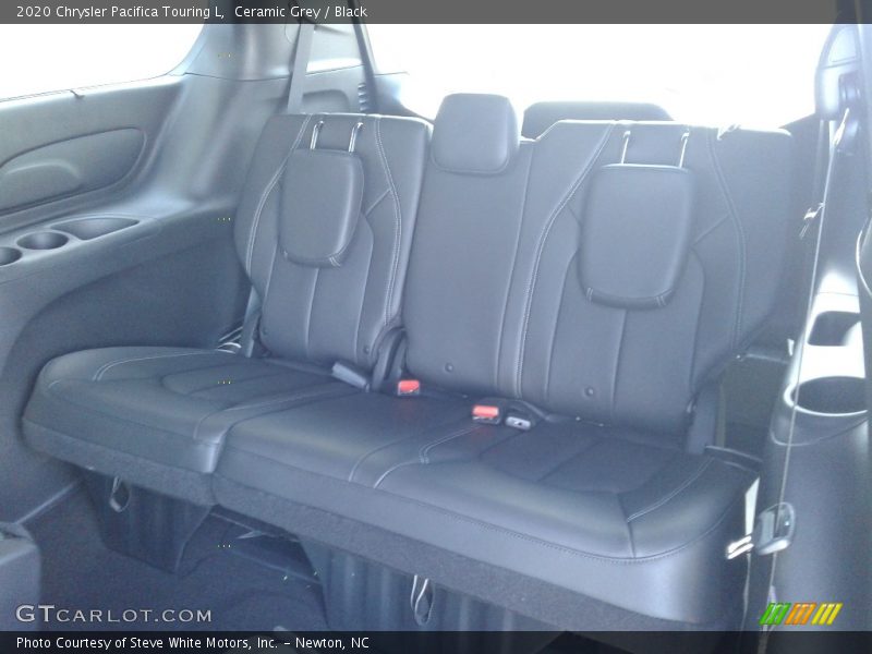 Ceramic Grey / Black 2020 Chrysler Pacifica Touring L