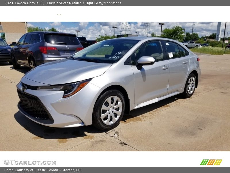 Classic Silver Metallic / Light Gray/Moonstone 2021 Toyota Corolla LE