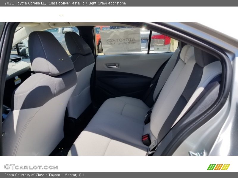 Classic Silver Metallic / Light Gray/Moonstone 2021 Toyota Corolla LE