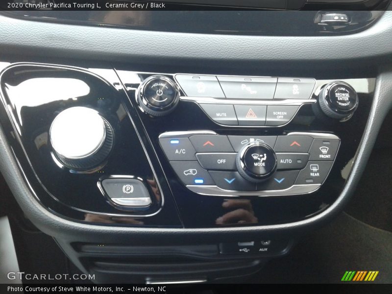 Ceramic Grey / Black 2020 Chrysler Pacifica Touring L