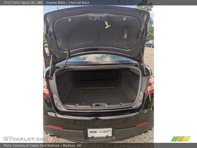 Shadow Black / Charcoal Black 2017 Ford Taurus SEL AWD