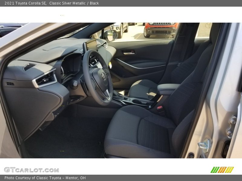 Classic Silver Metallic / Black 2021 Toyota Corolla SE