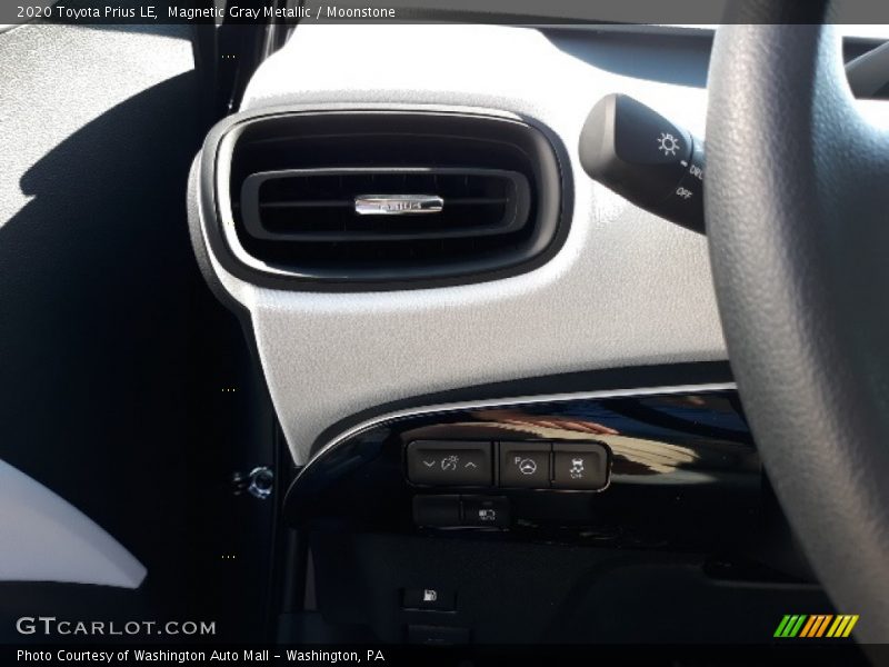 Magnetic Gray Metallic / Moonstone 2020 Toyota Prius LE