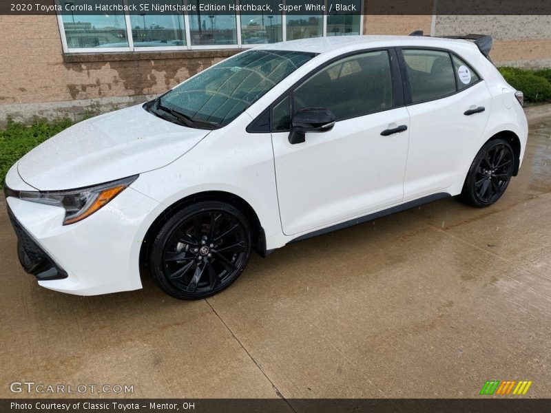 Front 3/4 View of 2020 Corolla Hatchback SE Nightshade Edition Hatchback