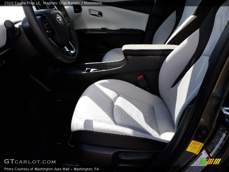 Magnetic Gray Metallic / Moonstone 2020 Toyota Prius LE