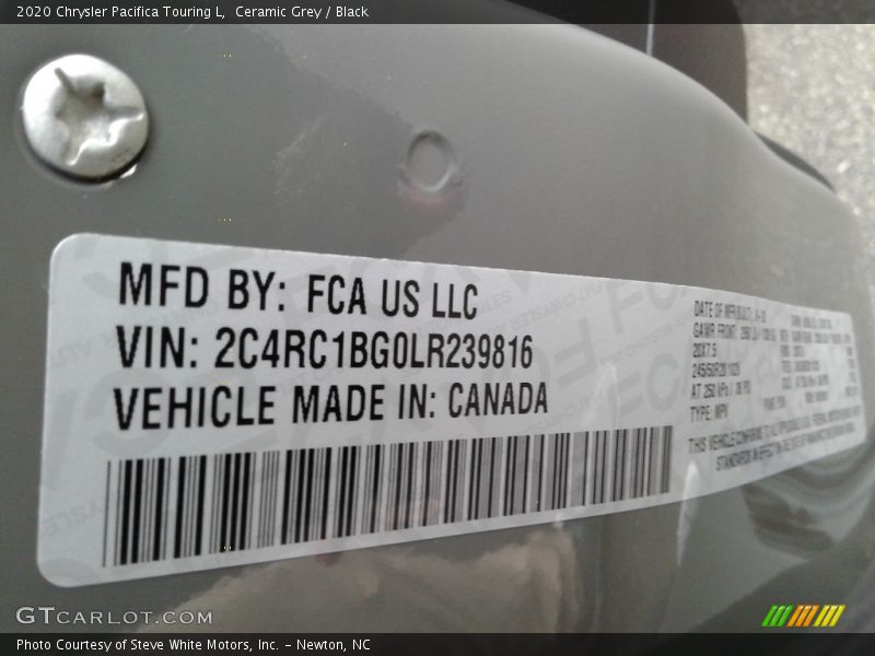 Ceramic Grey / Black 2020 Chrysler Pacifica Touring L