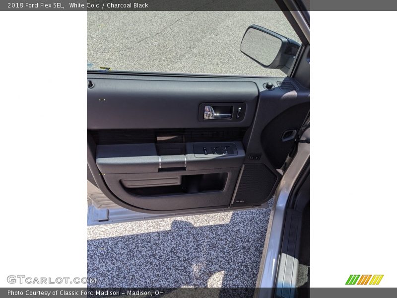 White Gold / Charcoal Black 2018 Ford Flex SEL