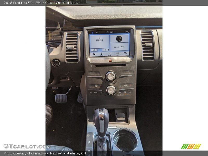 White Gold / Charcoal Black 2018 Ford Flex SEL
