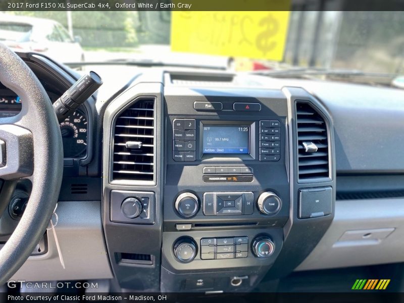Oxford White / Earth Gray 2017 Ford F150 XL SuperCab 4x4