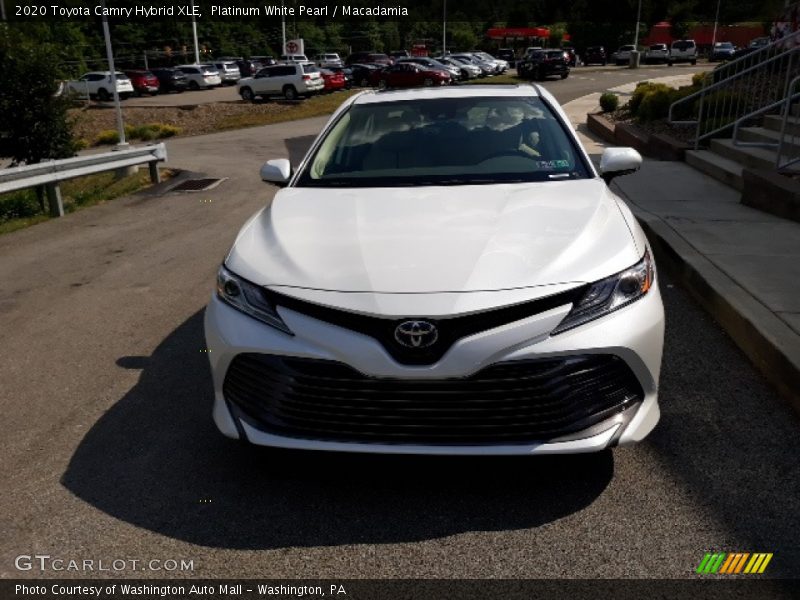 Platinum White Pearl / Macadamia 2020 Toyota Camry Hybrid XLE