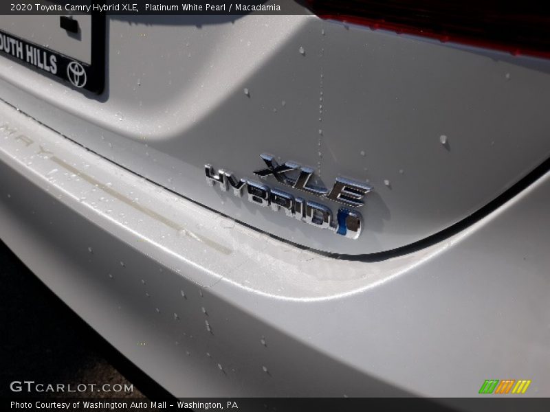 Platinum White Pearl / Macadamia 2020 Toyota Camry Hybrid XLE