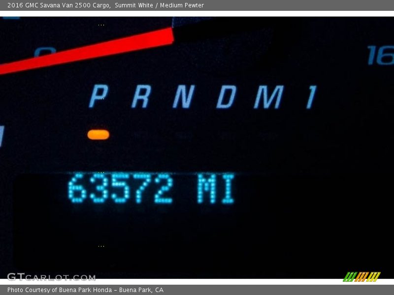 Summit White / Medium Pewter 2016 GMC Savana Van 2500 Cargo
