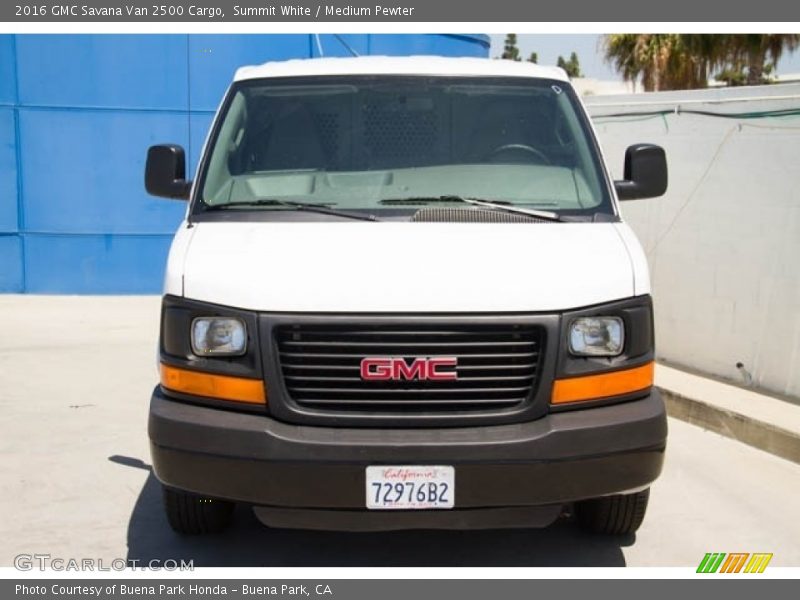 Summit White / Medium Pewter 2016 GMC Savana Van 2500 Cargo