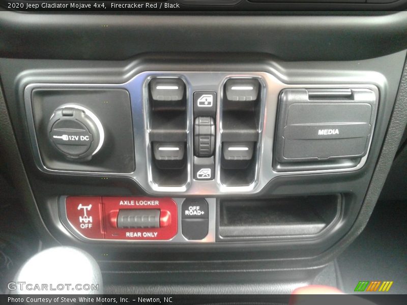 Firecracker Red / Black 2020 Jeep Gladiator Mojave 4x4