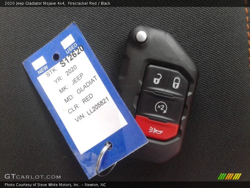 Firecracker Red / Black 2020 Jeep Gladiator Mojave 4x4