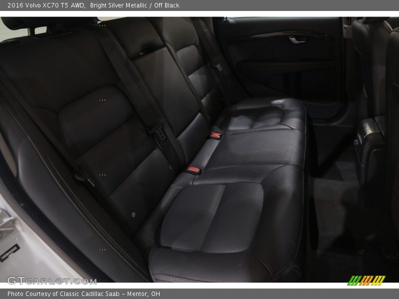 Bright Silver Metallic / Off Black 2016 Volvo XC70 T5 AWD
