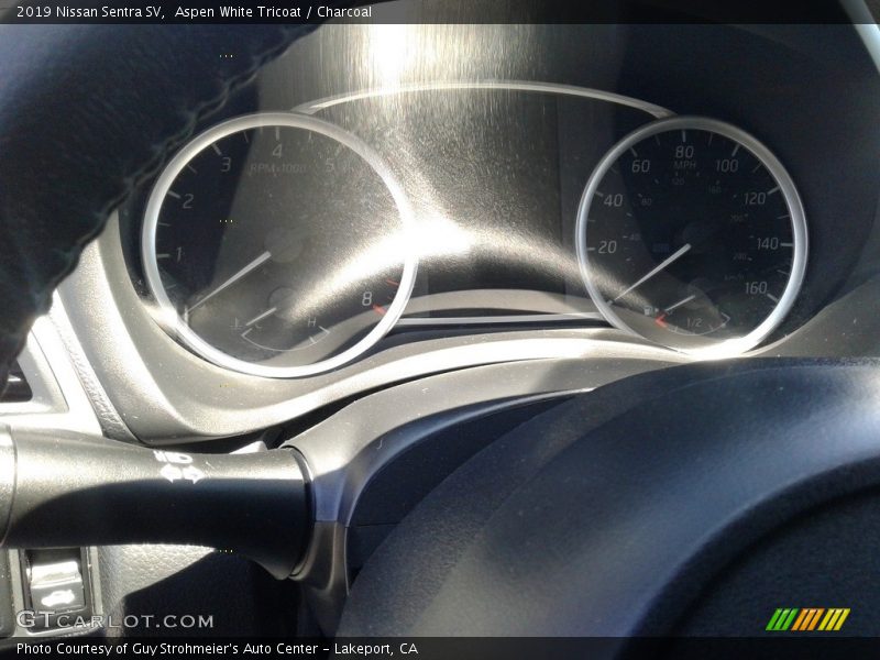 Aspen White Tricoat / Charcoal 2019 Nissan Sentra SV