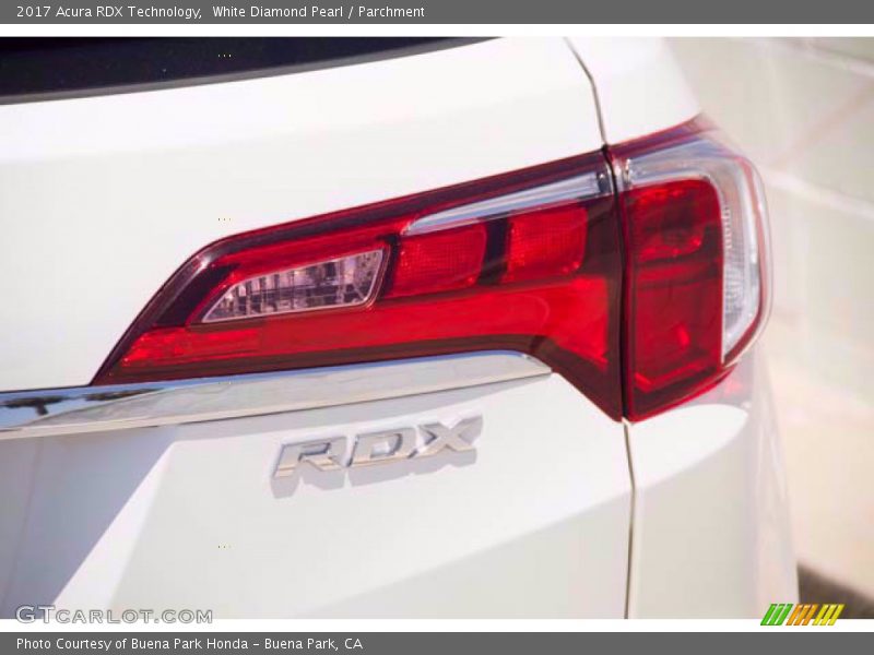 White Diamond Pearl / Parchment 2017 Acura RDX Technology
