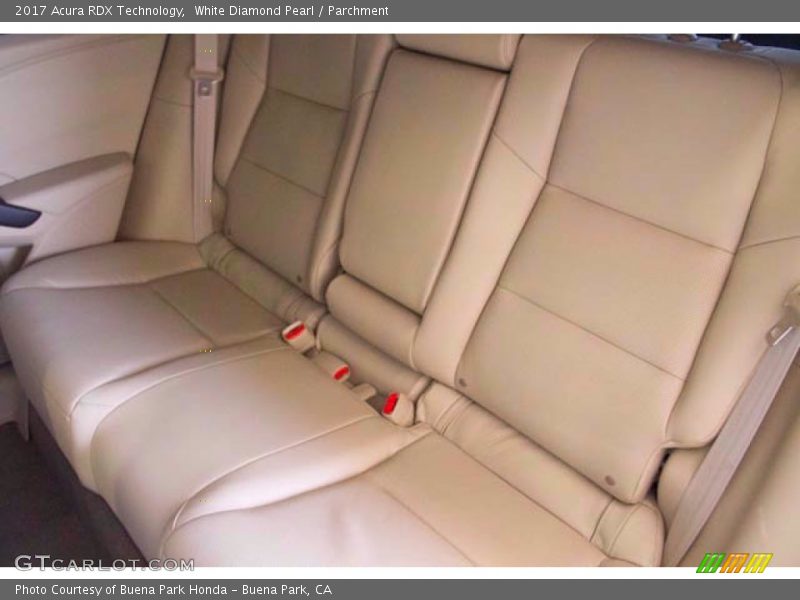 White Diamond Pearl / Parchment 2017 Acura RDX Technology