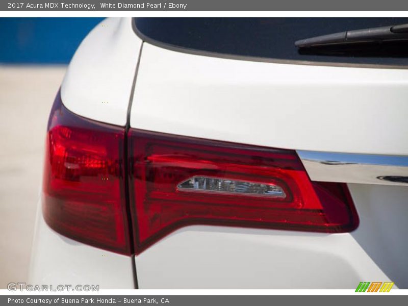 White Diamond Pearl / Ebony 2017 Acura MDX Technology