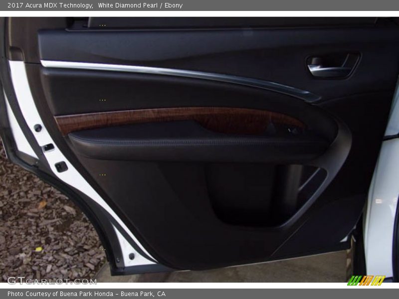 White Diamond Pearl / Ebony 2017 Acura MDX Technology