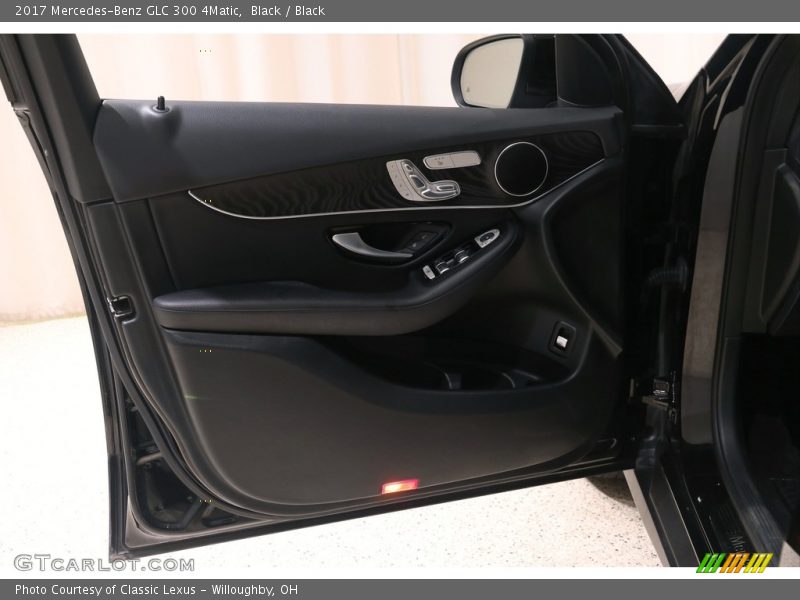 Black / Black 2017 Mercedes-Benz GLC 300 4Matic
