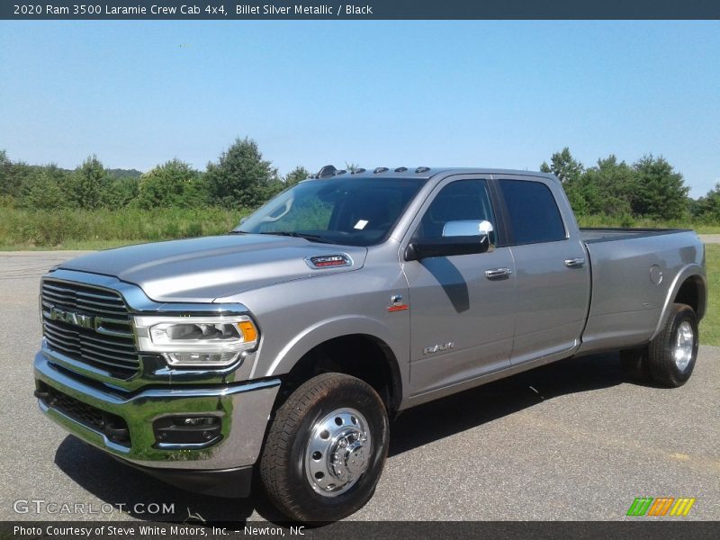 Front 3/4 View of 2020 3500 Laramie Crew Cab 4x4