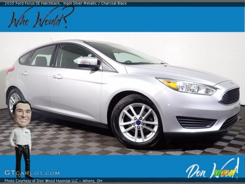 Ingot Silver Metallic / Charcoal Black 2015 Ford Focus SE Hatchback