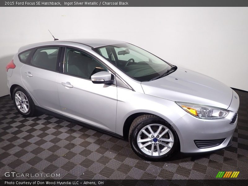 Ingot Silver Metallic / Charcoal Black 2015 Ford Focus SE Hatchback