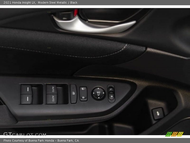 Modern Steel Metallic / Black 2021 Honda Insight LX