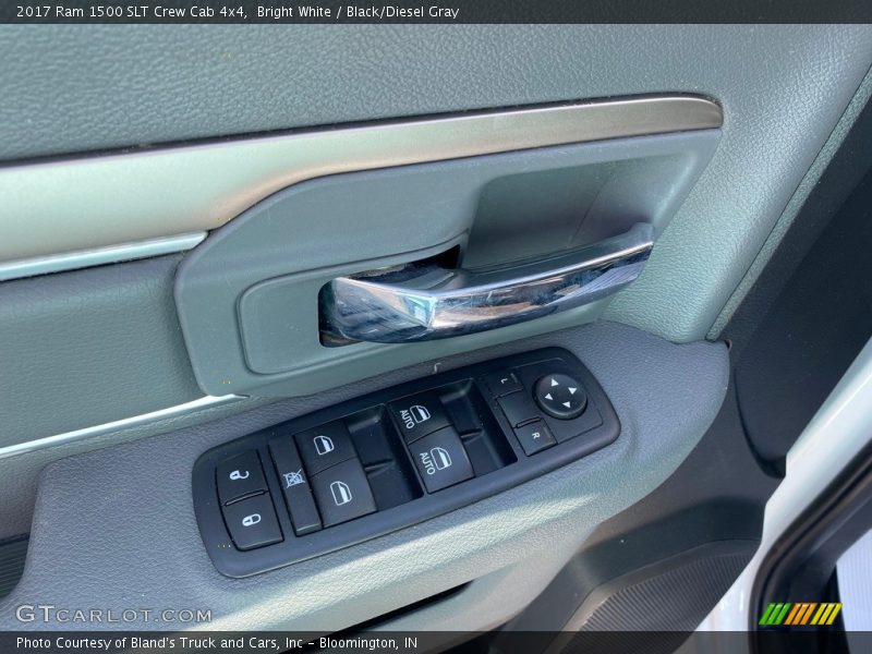 Bright White / Black/Diesel Gray 2017 Ram 1500 SLT Crew Cab 4x4
