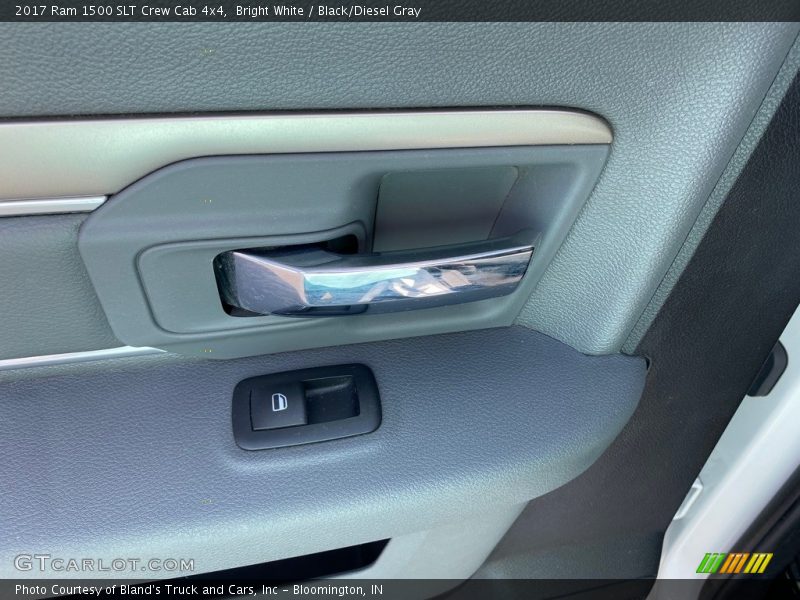 Bright White / Black/Diesel Gray 2017 Ram 1500 SLT Crew Cab 4x4