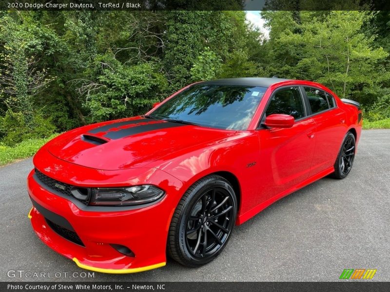 Front 3/4 View of 2020 Charger Daytona