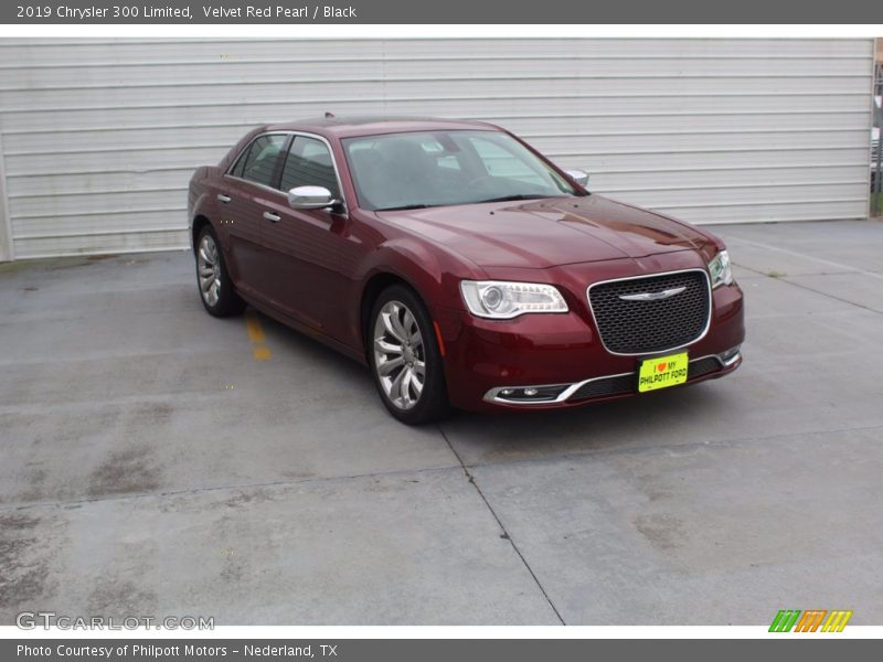 Velvet Red Pearl / Black 2019 Chrysler 300 Limited