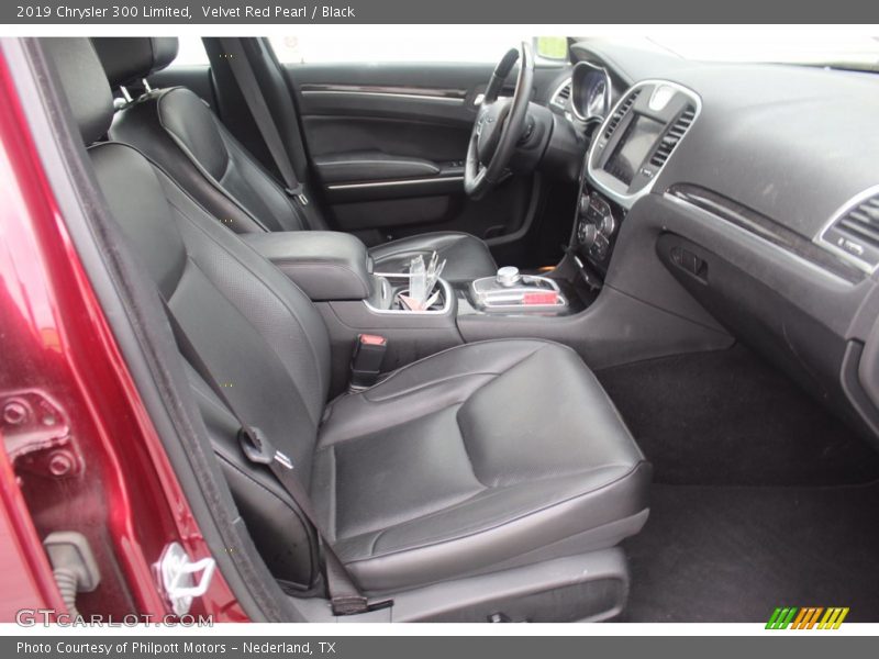 Velvet Red Pearl / Black 2019 Chrysler 300 Limited