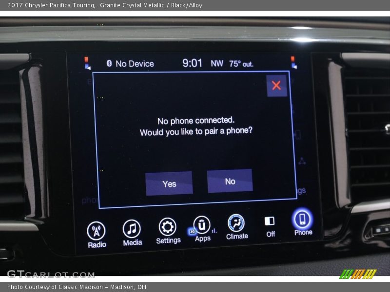 Granite Crystal Metallic / Black/Alloy 2017 Chrysler Pacifica Touring