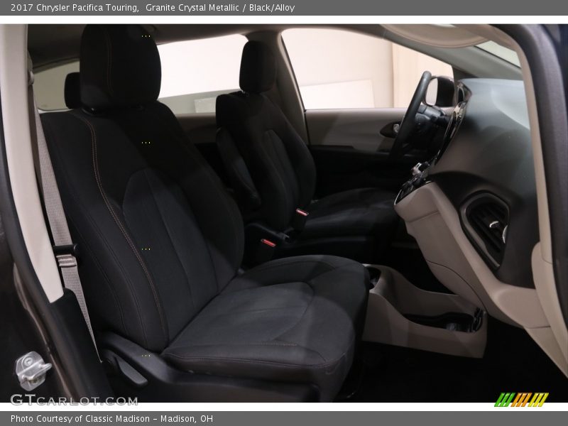 Granite Crystal Metallic / Black/Alloy 2017 Chrysler Pacifica Touring